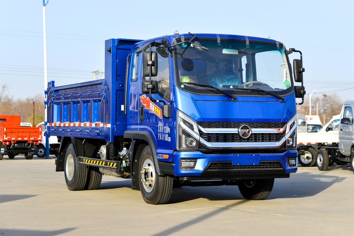 KAMA 1900 Dump Truck